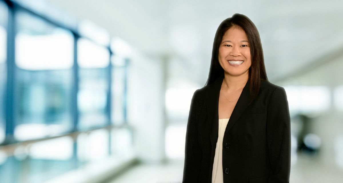 Stacy Yamanishi, Holthouse Carlin & Van Trigt LLP Photo
