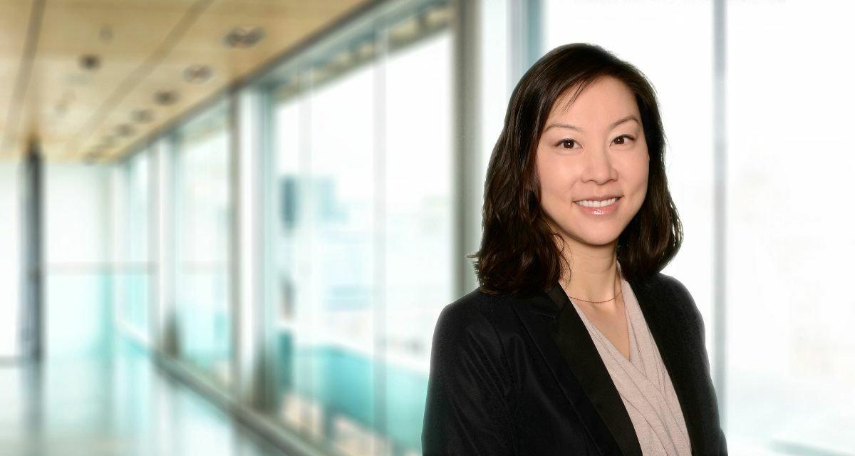 Evelyn Kuo, Holthouse Carlin & Van Trigt LLP Photo