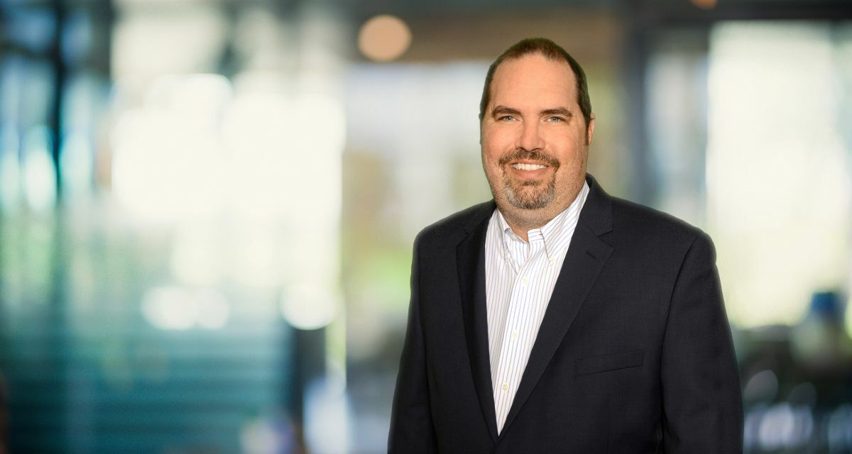 Jeffrey Desgroseilliers, Holthouse Carlin & Van Trigt LLP Photo