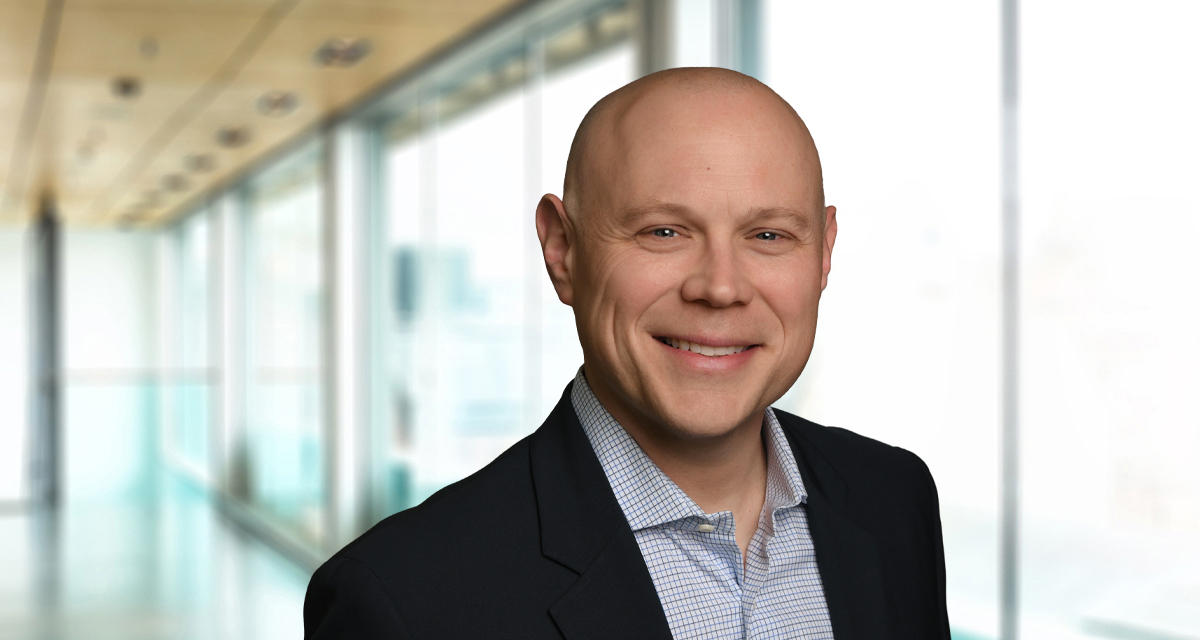 John Stewart, Holthouse Carlin & Van Trigt LLP Photo